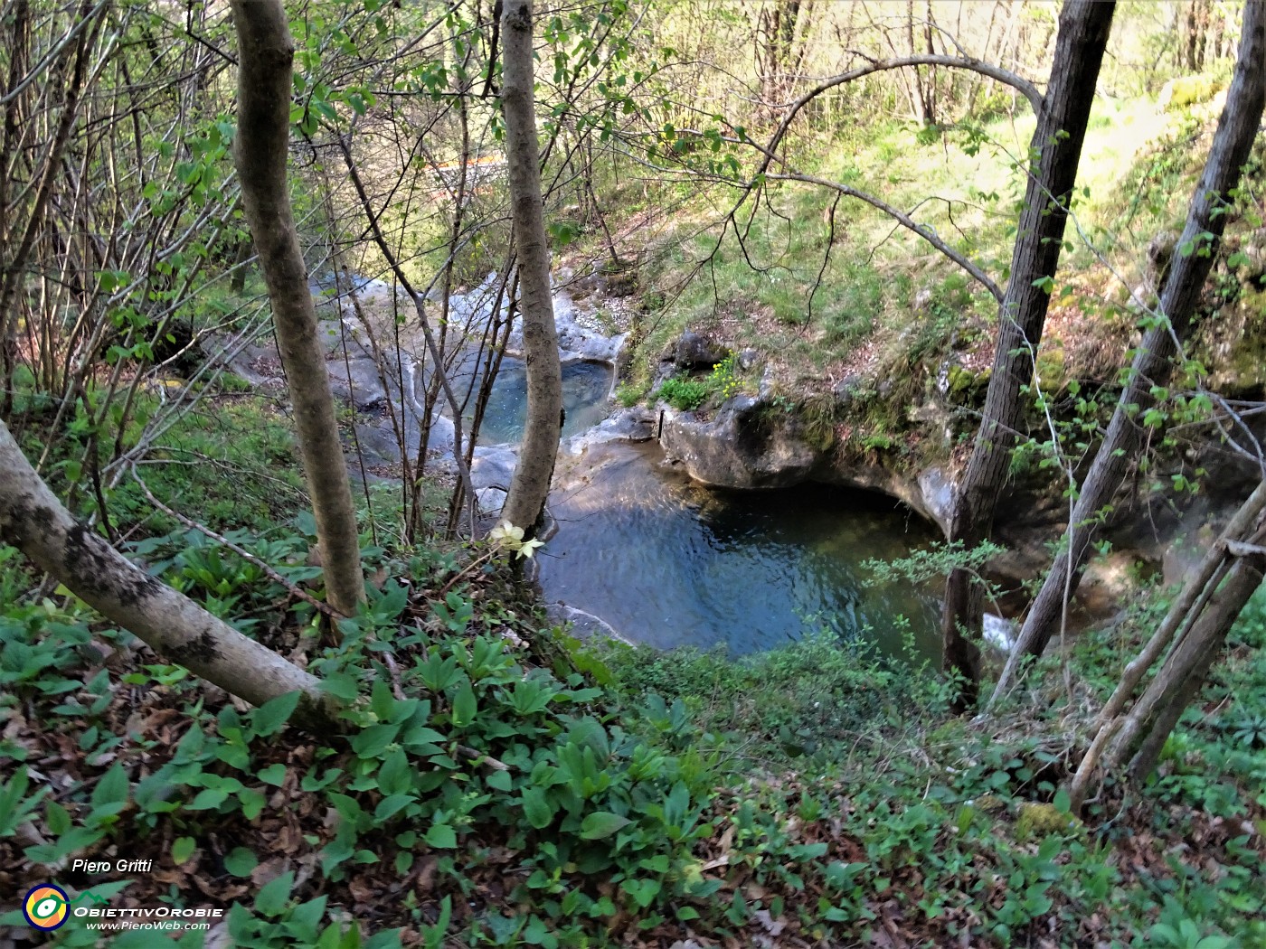 25 Inizia lo spettacolo della Valle di Carubbo.JPG